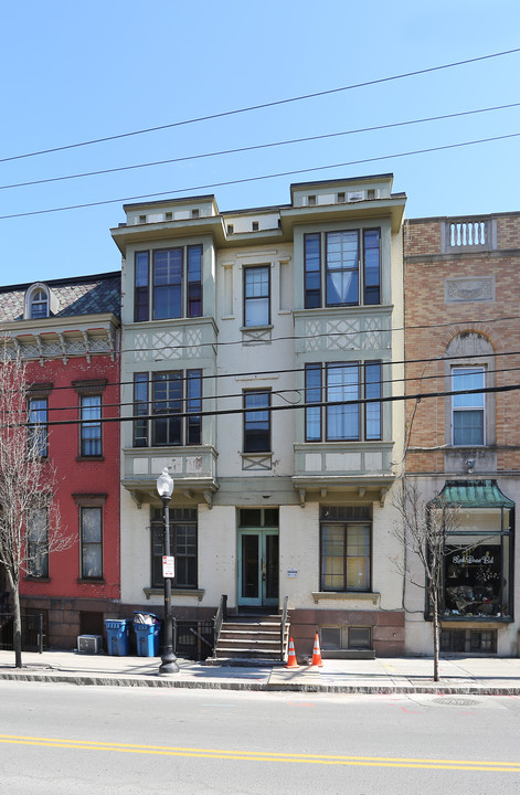 246 Lark St in Albany, NY - Building Photo