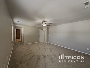 526 Kerriann Ln in Clayton, NC - Building Photo - Building Photo