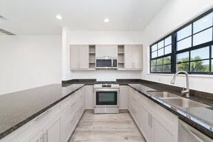 11906 N Hoa Sen Cir in Houston, TX - Building Photo