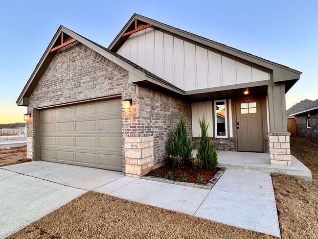 1112 SW 139th Ter in Oklahoma City, OK - Building Photo - Building Photo