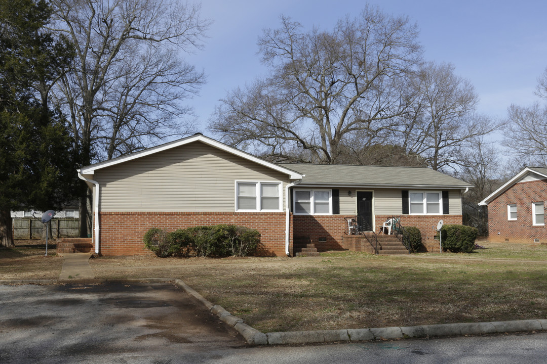 North Franklin in Greenville, SC - Foto de edificio