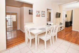 236 E 80th St in New York, NY - Building Photo - Building Photo