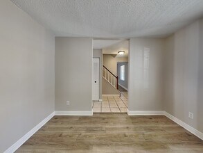 7315 Connan Ln in Charlotte, NC - Foto de edificio - Building Photo