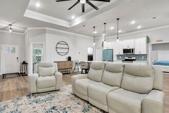 1201 Forest Heights Rd in Fort Walton Beach, FL - Building Photo - Building Photo