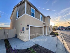 36988 Camino Spgs Ave in Murrieta, CA - Building Photo - Building Photo