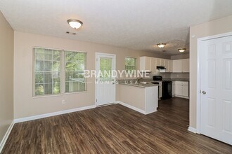 631 Waynes Ct SE in Atlanta, GA - Foto de edificio - Building Photo