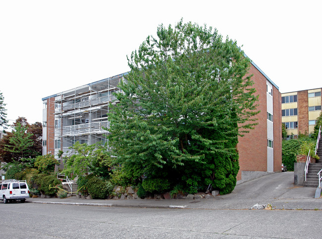 Bel-air Apartments in Seattle, WA - Building Photo - Building Photo