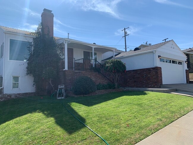 property at 5037 Parkglen Ave