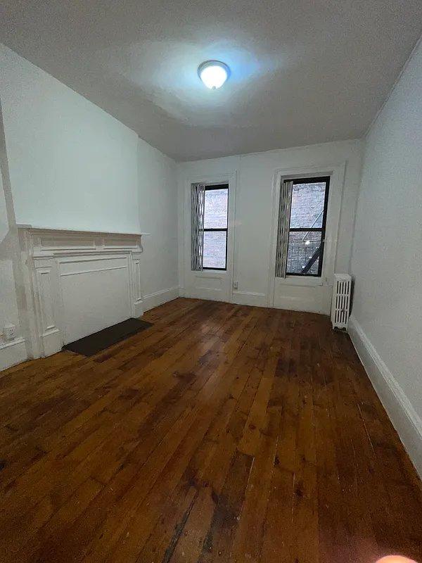 property at 500 W 48th St