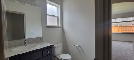 2441 Imperial Dr NW in Albany, OR - Building Photo - Building Photo