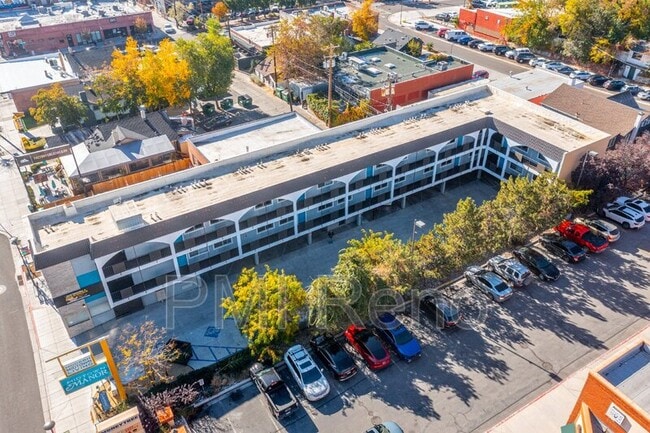 645 S Virginia St in Reno, NV - Foto de edificio - Building Photo
