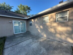 755 Palaiseau Ct in Kissimmee, FL - Foto de edificio - Building Photo