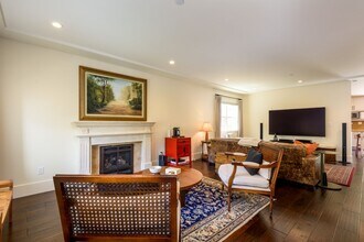 52 Hillview Ave in Redwood City, CA - Building Photo - Building Photo