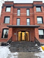 53 Maclaren St in Ottawa, ON - Building Photo