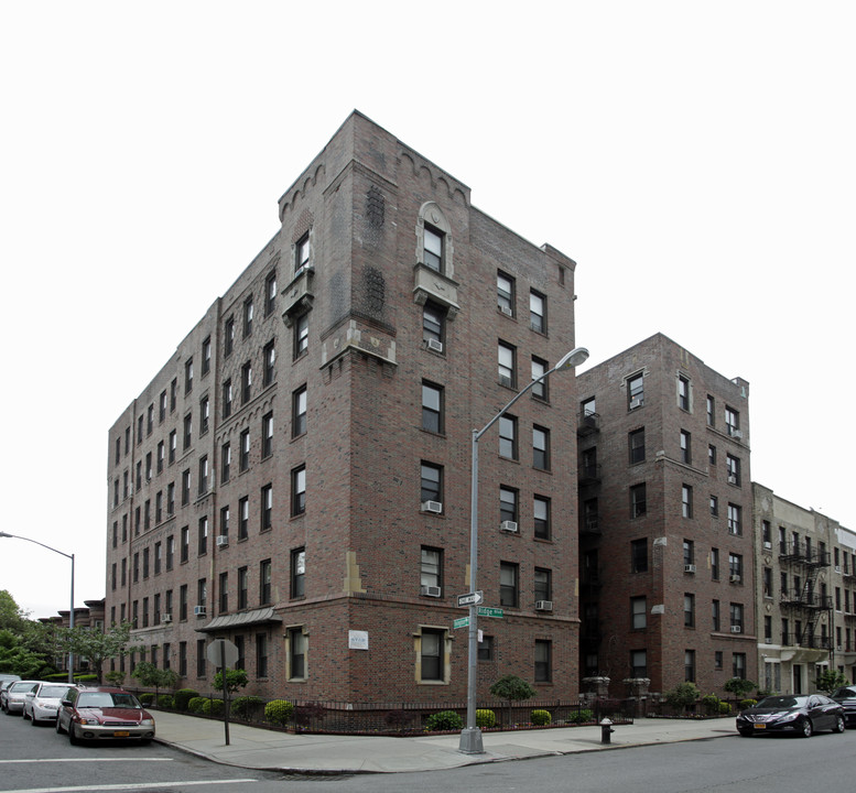 7001 Ridge Blvd in Brooklyn, NY - Building Photo