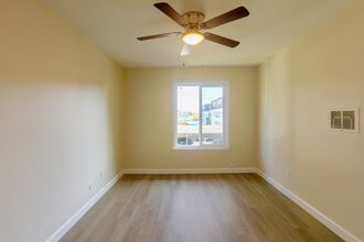 Latham Court Apartments in Mountain View, CA - Foto de edificio - Interior Photo