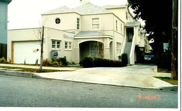 409 Walnut St in San Carlos, CA - Building Photo