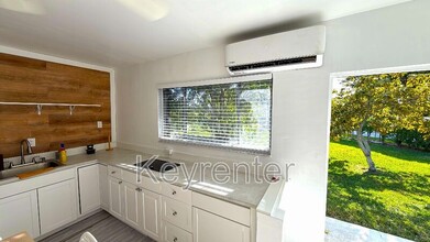 12895 SW 6th St in Miami, FL - Building Photo - Building Photo