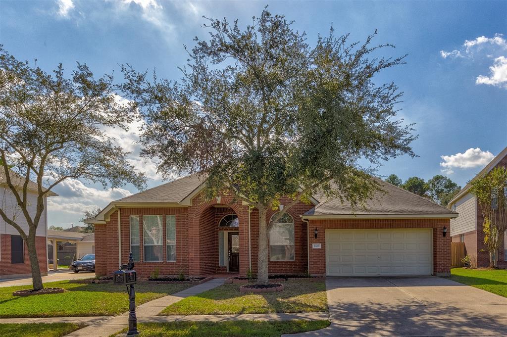 1106 Messina Ct in Pearland, TX - Building Photo