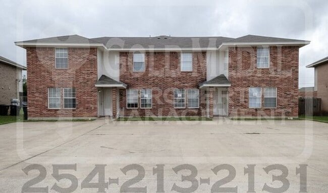 5805 Redstone Dr