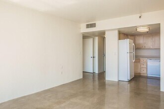 Herbert Residential in Tucson, AZ - Foto de edificio - Building Photo