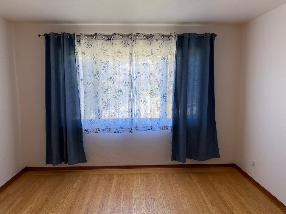 5263 Proctor Ave in Oakland, CA - Building Photo