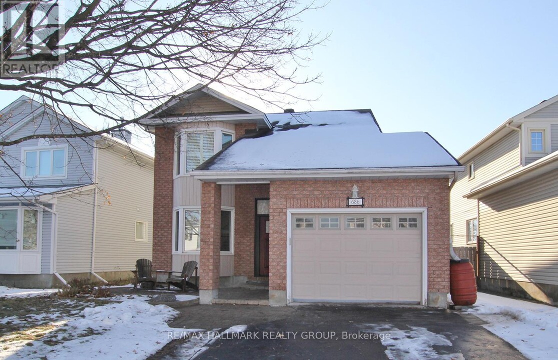 686 Mathieu Way in Ottawa, ON - Building Photo