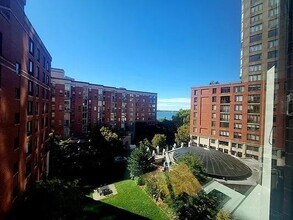 300 Rector Pl in New York, NY - Building Photo - Building Photo