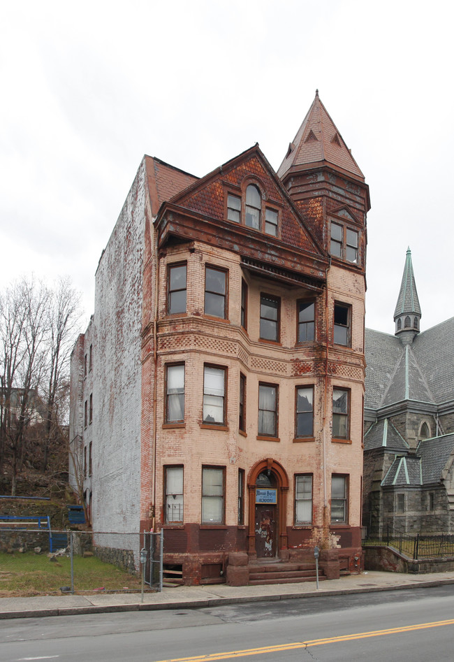 78-80 Warburton Ave in Yonkers, NY - Building Photo - Building Photo