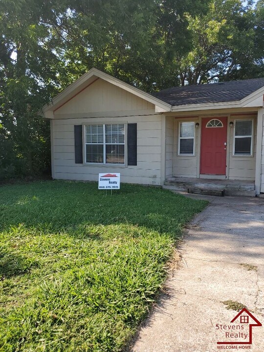 1804 NW Lincoln Ave in Lawton, OK - Building Photo