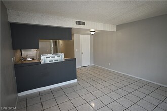 3101 E Carey Ave, Unit 2 in North Las Vegas, NV - Building Photo - Building Photo