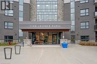 1100 Lackner Pl in Kitchener, ON - Building Photo - Building Photo