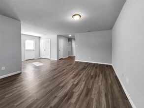 2851 Golf Crest Dr in Wharton, TX - Building Photo - Building Photo