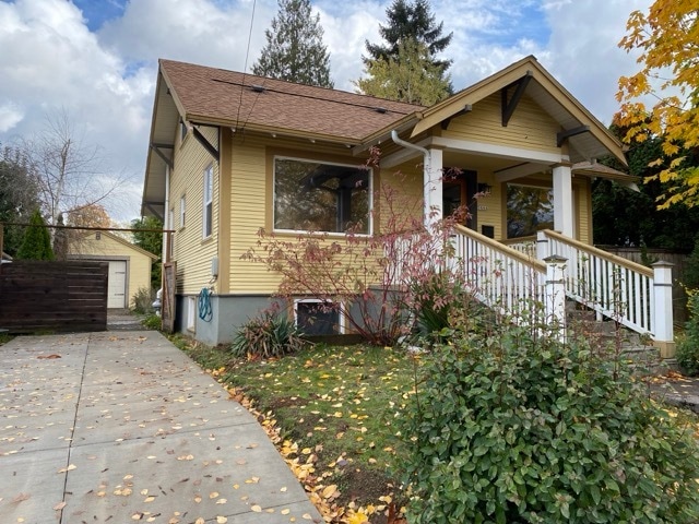 5844 NE 12th Ave, Unit Upstairs Unit in Portland, OR - Building Photo