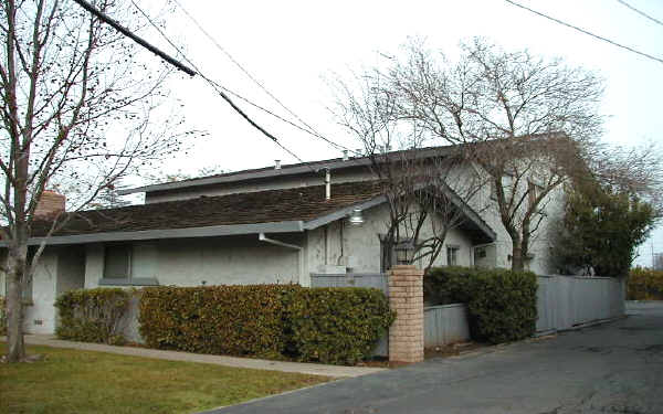 2647 Matheson Way in Sacramento, CA - Foto de edificio - Building Photo