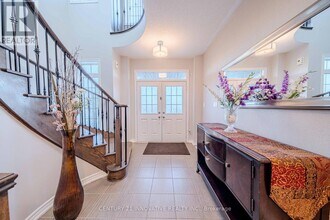 72 Killington Ave in Vaughan, ON - Building Photo - Building Photo