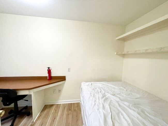1227 Barnwell St in Columbia, SC - Foto de edificio - Building Photo