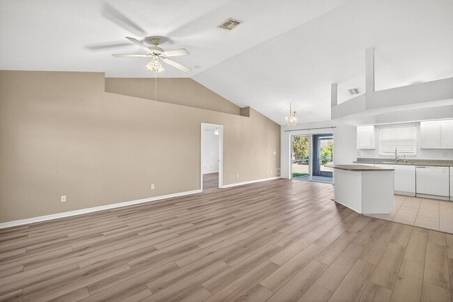 1101 NW 24th Ave in Cape Coral, FL - Building Photo - Building Photo