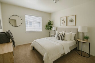 Glenn Manor in Rohnert Park, CA - Building Photo - Building Photo