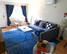 1596 Jones Dr, Unit 1596 Jones Dr Lower Unit in Ann Arbor, MI - Building Photo