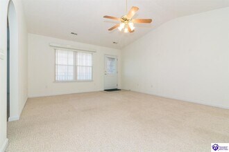 318 Emmaus Cir in Elizabethtown, KY - Building Photo - Building Photo