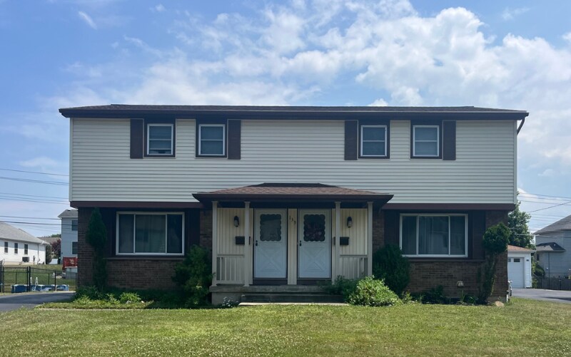 139 French Lea Rd in West Seneca, NY - Building Photo