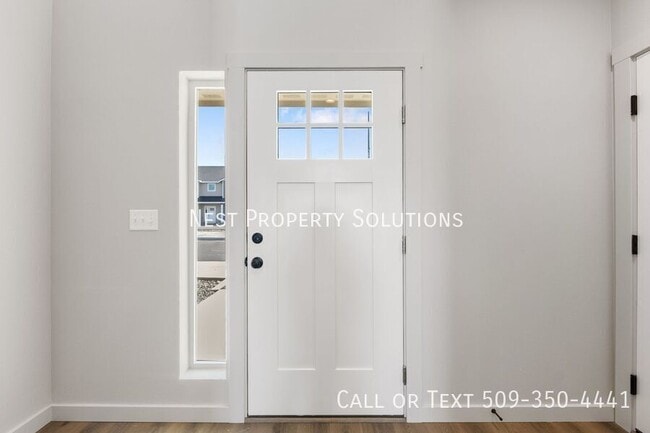 370 Ivy St NE in Ephrata, WA - Building Photo - Building Photo