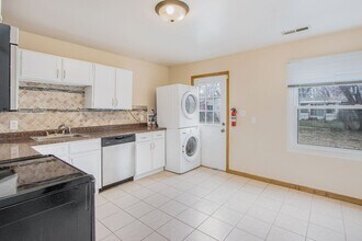 2725 Cimarron Dr in Kalamazoo, MI - Building Photo - Building Photo