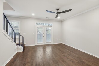 508 Refugio St in San Antonio, TX - Building Photo - Building Photo