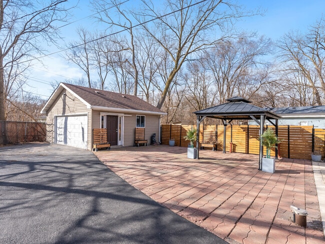 608 Woodruff Ave in Joliet, IL - Building Photo - Building Photo