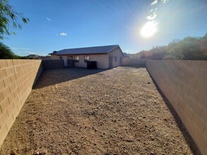 2966 N Mechica Ct in Tucson, AZ - Foto de edificio - Building Photo