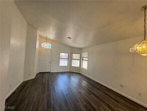 9109 Living Rose St in Las Vegas, NV - Building Photo - Building Photo