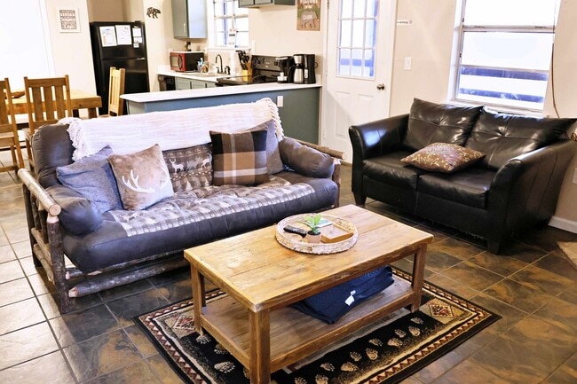 2263 Lones Branch Ln in Sevierville, TN - Building Photo - Building Photo