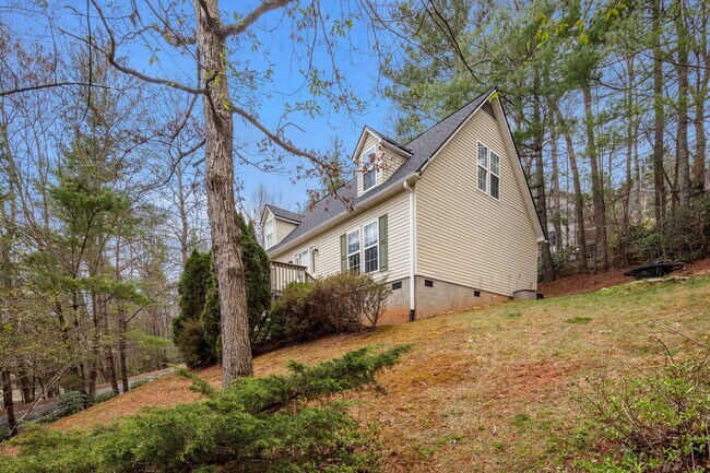 property at 19 Fairview Hills Dr